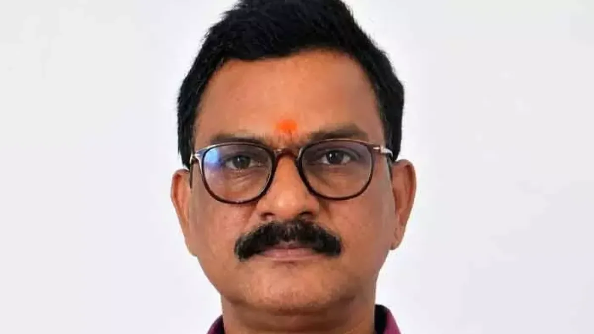 ఆర్టీఐ సమాచారం ఇవ్వకపోవడంతో ఎంఈవోకు రూ.5 వేల జరిమానా