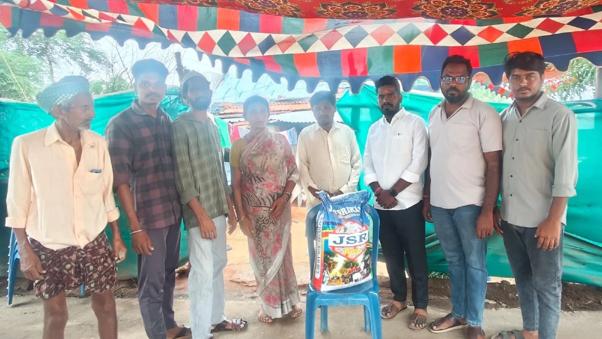 మహమ్మద్ కుటుంబాన్ని పరామర్శించిన రాపాక ప్రశాంత్