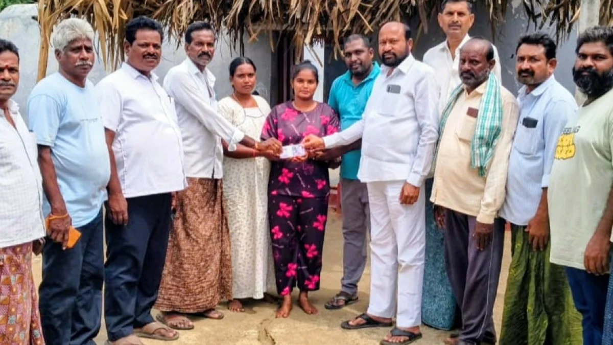 నిరుపేద విద్యార్థినికి రూ.20 వేల ఆర్థిక సహాయం అందించిన టీపీసీసీ మాజి కార్యదర్శి బిల్లా సుధీర్ రెడ్డి