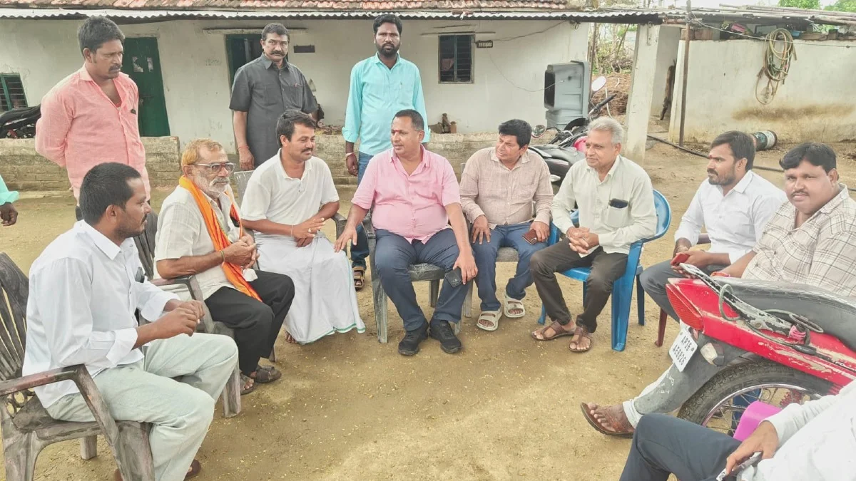 మాజీ సర్పంచ్ దీప్లా ను పరామర్శించిన SRR ఫౌండేషన్ చైర్మన్ పరుపాటి శ్రీనివాస్ రెడ్డి