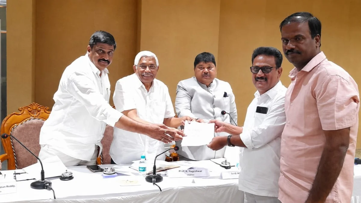 ఉద్యమకారుల గుర్తింపులో జర్నలిస్టులకు ప్రాధాన్యత ఇవ్వాలి: టీయుడబ్ల్యూజే