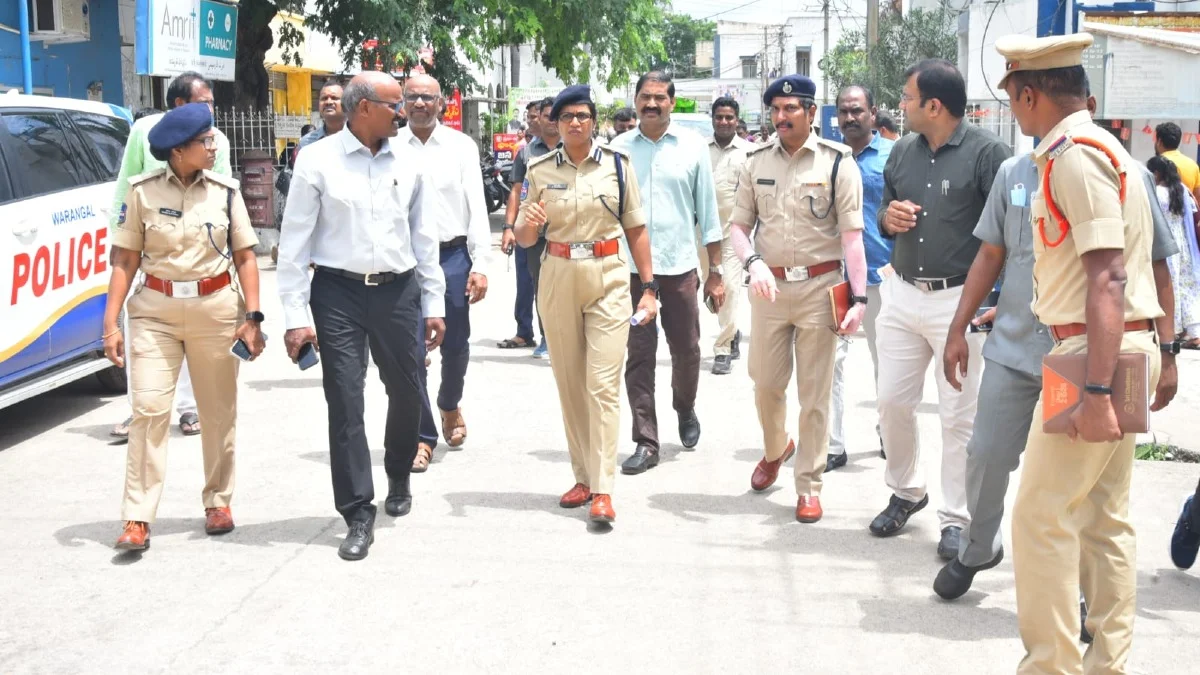 ఎంజీఎం ఆస్పత్రిని సందర్శించిన సీపీ శ్వేత