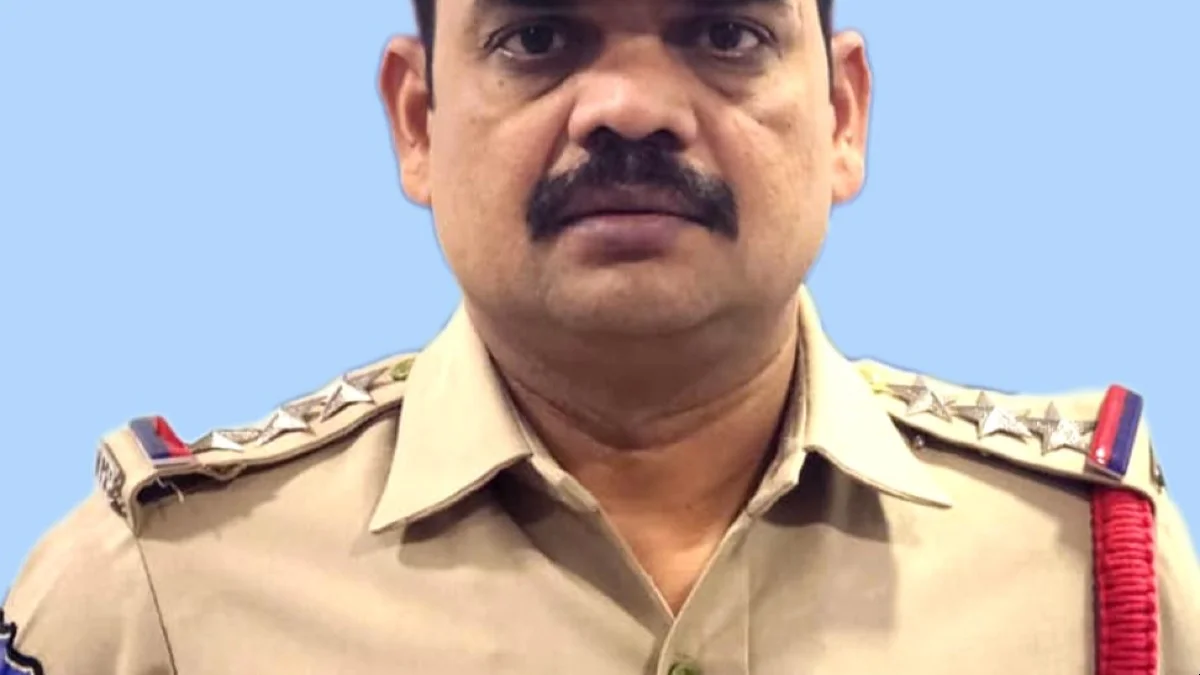 జూబ్లీహిల్స్ సీఐ శ్రీనివాసులు రెడ్డి సస్పెండ్