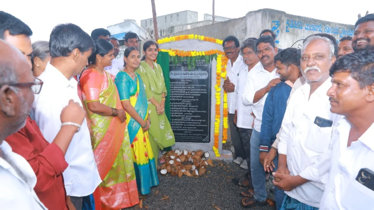 అప్పిరెడ్డిపల్లిలో అభివృద్ధి పనులకు ఎమ్మెల్యే యశస్విని రెడ్డి శంకుస్థాపన