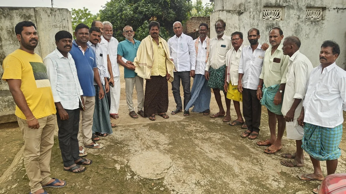 పొన్నం సతీష్ను ఘన సన్మానించిన BRS నాయకులు