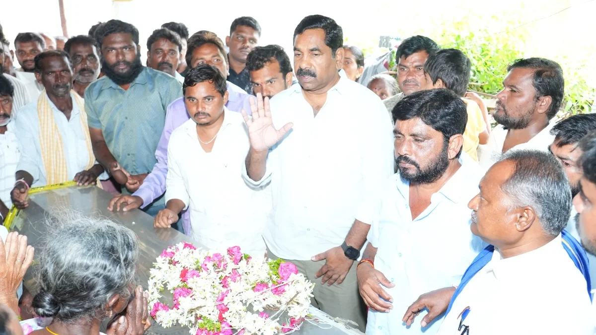 కుమారస్వామి కుటుంబానికి అండగా ఉంటాం: ఎమ్మెల్యే KR నాగరాజు