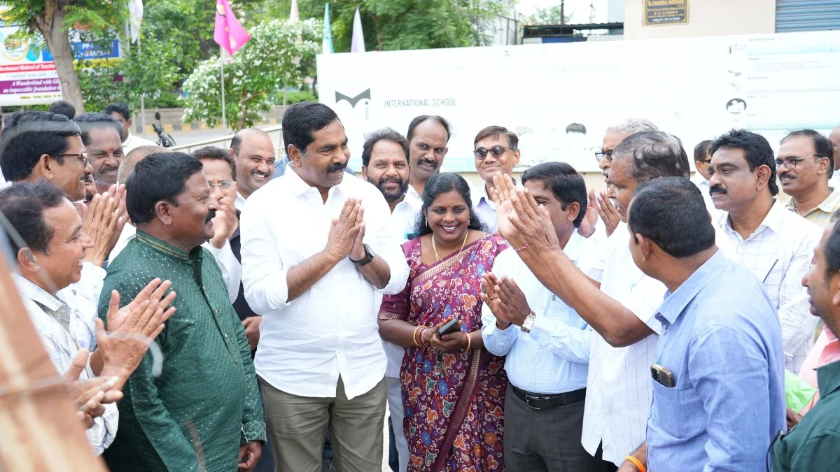 టీఎన్జీవో కాలనీని మోడల్ కాలనీగా తీర్చిదిద్దుతా: ఎమ్మెల్యే కేఆర్ నాగరాజు