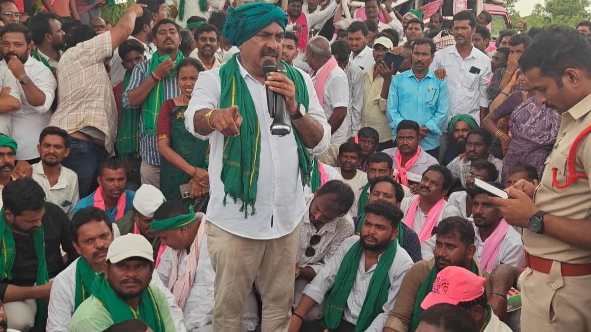 ఎస్సారెస్పీ నీటి విడుదల కోసం మాజీ మంత్రి ఎర్రబెల్లి దయాకర్ రావు పాదయాత్ర 