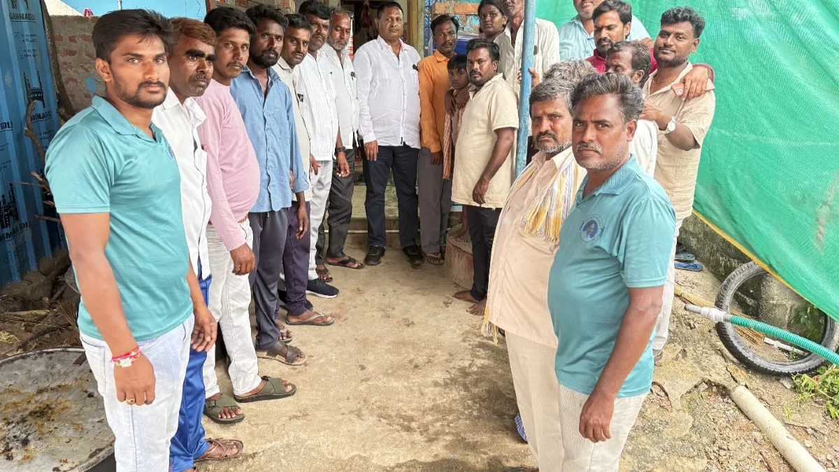 బాధిత కుటుంబానికి అండగా SRR ఫౌండేషన్ చైర్మన్ పరుపాటి శ్రీనివాస్ రెడ్డి 