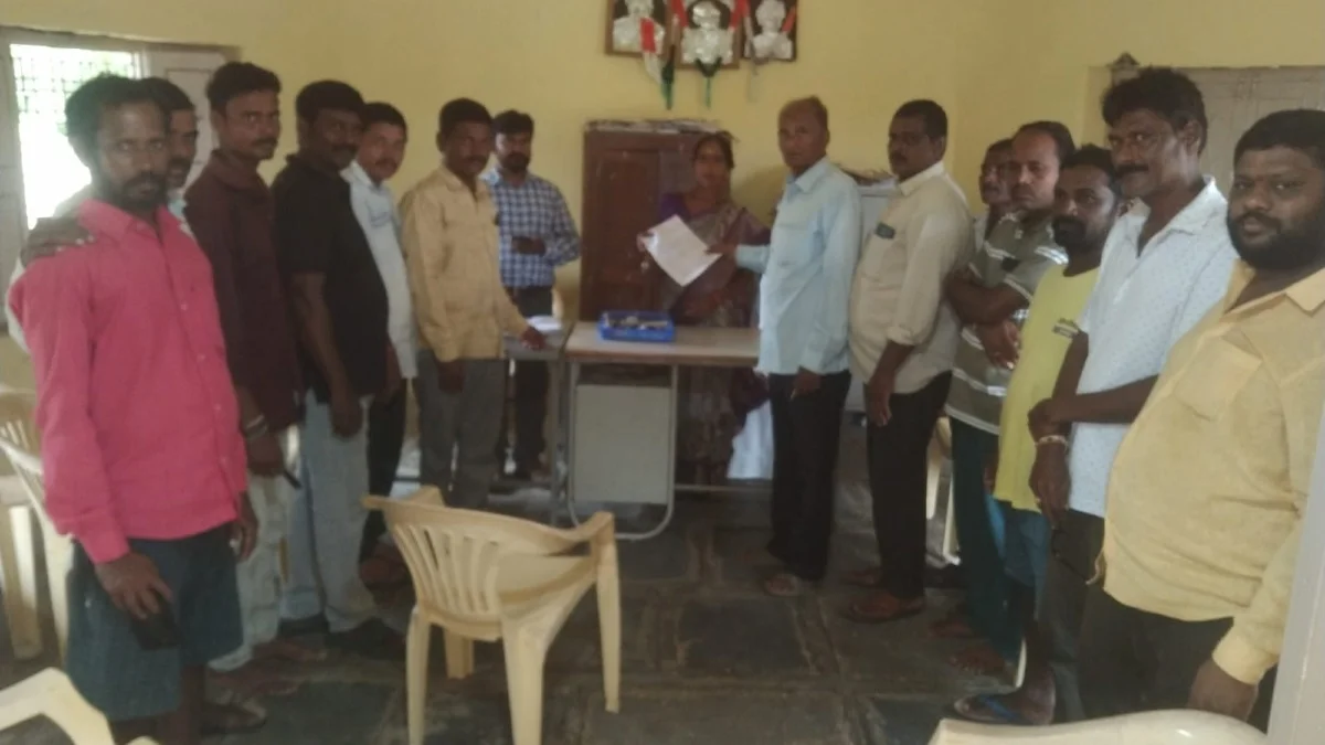 గ్రామ సమస్యలపై గ్రామసభ నిర్వహించాలని వినతి