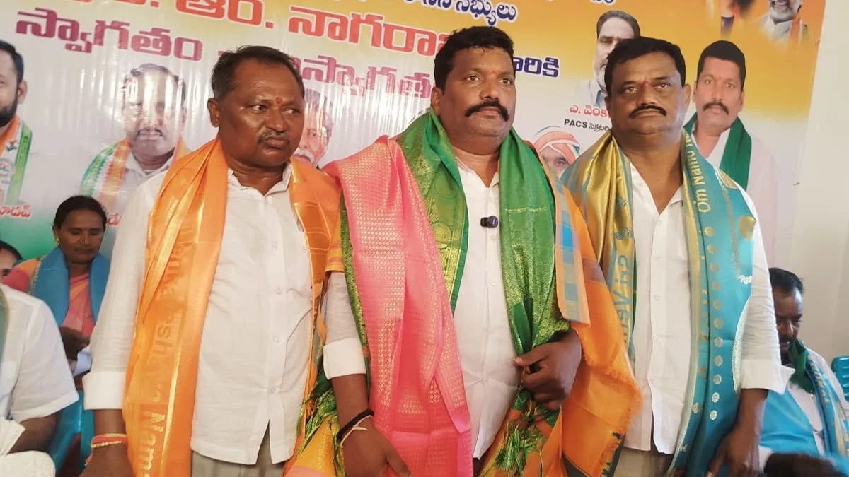 అంగరంగ వైభవంగా PACS చైర్మన్ అబ్బిడి రాజిరెడ్డి ప్రమాణ స్వీకారం